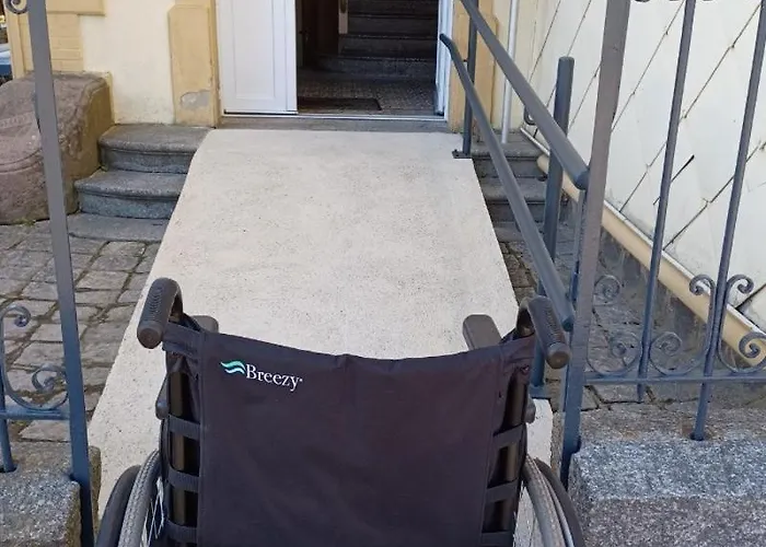 Latelier A Proche Du Des Comm *